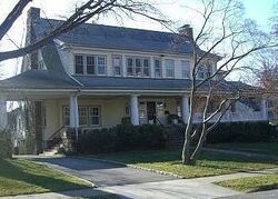 Pre-foreclosure in  Broadview Ave New Rochelle, NY 10804