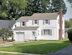 Pre-foreclosure in  Lake Ave Rochester, NY 14612