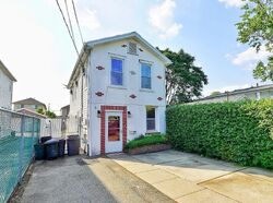Pre-foreclosure in  Titus Ave Staten Island, NY 10306
