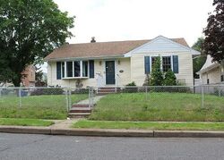 Pre-foreclosure in  BENJAMIN AVE Iselin, NJ 08830