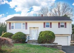 Pre-foreclosure in  MOUNTAIN AVE Cedar Knolls, NJ 07927