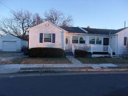 Pre-foreclosure in  Erie Ave Atlantic City, NJ 08401
