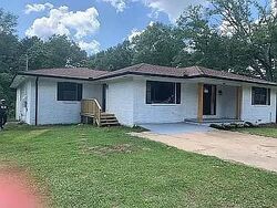 Pre-foreclosure in  N Locust St Mccomb, MS 39648