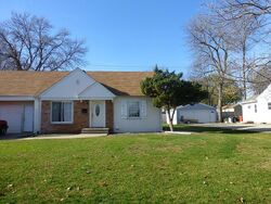 Pre-foreclosure in  ELLIOT AVE S Minneapolis, MN 55423