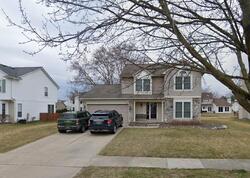Pre-foreclosure in  S Parkwood Dr South Lyon, MI 48178