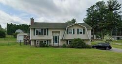 Pre-foreclosure in  Dodge Rd Sutton, MA 01590