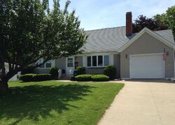 Pre-foreclosure in  Quinn Dr Holyoke, MA 01040