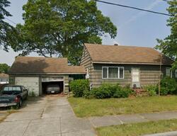 Pre-foreclosure in  Prescott St New Bedford, MA 02745