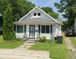 Pre-foreclosure in  Maple Ave Federalsburg, MD 21632