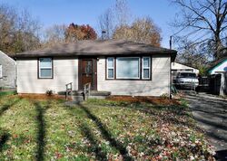 Pre-foreclosure in  Lamar Ave Louisville, KY 40216