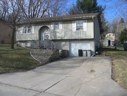 Pre-foreclosure in  N Grove St Glenwood, IA 51534