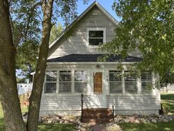 Pre-foreclosure in  Main St Fostoria, IA 51340