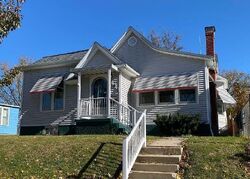 Pre-foreclosure in  N Gunnison St Burlington, IA 52601