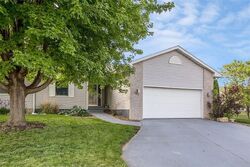 Pre-foreclosure in  Hannah Jo Ct Iowa City, IA 52240