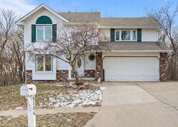 Pre-foreclosure in  Hickory Ln Urbandale, IA 50322