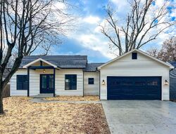 Pre-foreclosure in  Cruft St Terre Haute, IN 47803