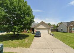 Pre-foreclosure in  Red Oak Way Mooresville, IN 46158