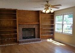Pre-foreclosure in  Hannah Ct Lebanon, IN 46052