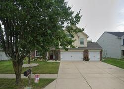 Pre-foreclosure in  Shoreline Ln Franklin, IN 46131