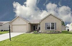 Pre-foreclosure in  Quinn Creek Dr Brownsburg, IN 46112