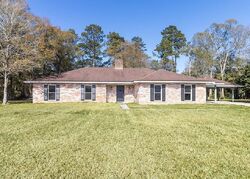 Pre-foreclosure in  Bellewood Dr Hammond, LA 70401