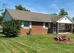 Pre-foreclosure in  17th St Lawrenceville, IL 62439