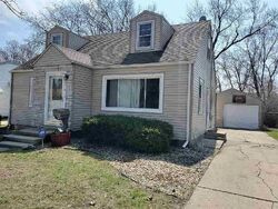 Pre-foreclosure in  Midway Dr Rockford, IL 61103