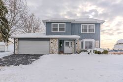 Pre-foreclosure in  Bluff St Carol Stream, IL 60188