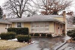 Pre-foreclosure in  S Dunton Ave Arlington Heights, IL 60005