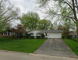 Pre-foreclosure in  April Ln North Aurora, IL 60542