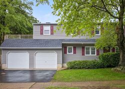 Pre-foreclosure in  Phipps Ave Willow Grove, PA 19090