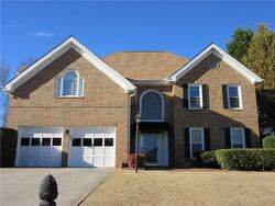Pre-foreclosure in  Oak Hampton Way Duluth, GA 30096