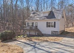 Pre-foreclosure in  Medlock Rd Gainesville, GA 30506