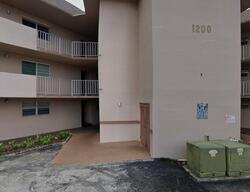 Pre-foreclosure in  Tallwood Ave  Hollywood, FL 33021