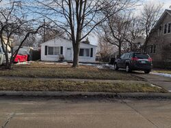 Pre-foreclosure in  Melvin St Roseville, MI 48066