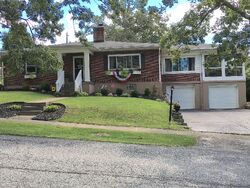 Pre-foreclosure in  Dunbarton Dr Birmingham, AL 35223