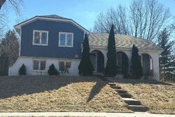 Pre-foreclosure in  Juan Calle Clive, IA 50325