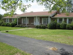 Pre-foreclosure in  Country Club Dr Red Bay, AL 35582