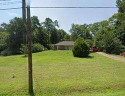 Pre-foreclosure in  12th Pl Phenix City, AL 36867