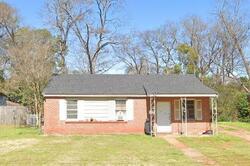 Pre-foreclosure in  Teresa St Montgomery, AL 36107