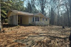 Pre-foreclosure in  Immokalee Dr Cherokee Village, AR 72529
