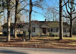 Pre-foreclosure in  Tidmore St Gadsden, AL 35901