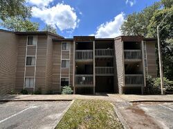 Pre-foreclosure in  Se 16th Ave Apt E302 Gainesville, FL 32601