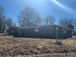 Pre-foreclosure in  E Adams St Lincoln, AR 72744