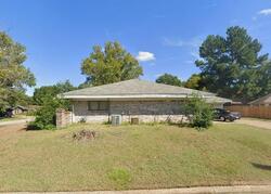 Pre-foreclosure in  Seven Oaks Rd Fort Smith, AR 72908