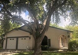Pre-foreclosure in  Quivira Dr Universal City, TX 78148