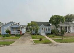 Pre-foreclosure in  Avenue R Galveston, TX 77550
