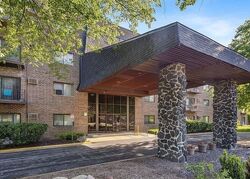 Pre-foreclosure in  N Mill Rd  Addison, IL 60101