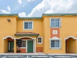  W 80th St , Hialeah FL