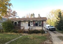  W Douglas Ave, Fergus Falls MN